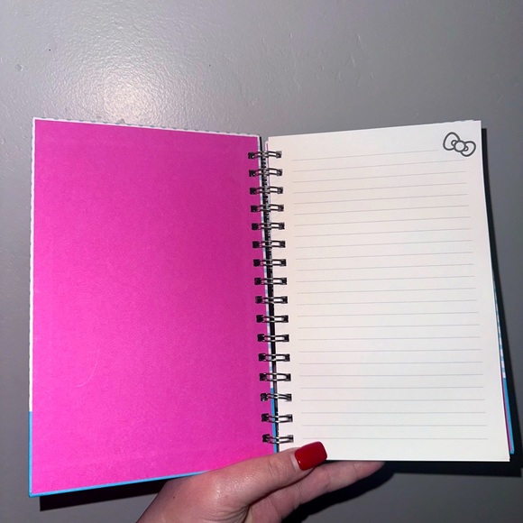📒Hello kitty notebook 📒 - Picture 2 of 2